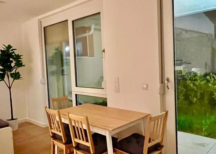 Apartment Premium Mit Garten Naehe Scs